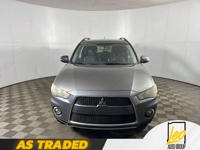 2012 Mitsubishi Outlander — side profile view