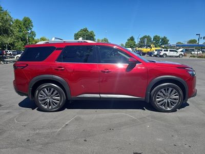 2024 Nissan Pathfinder — rear three-quarter view