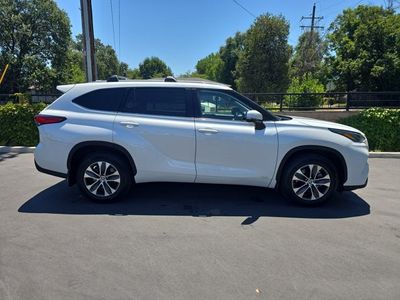 2023 Toyota Highlander — rear three-quarter view