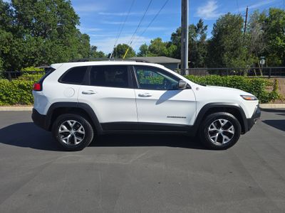 2018 Jeep Cherokee — rear three-quarter view