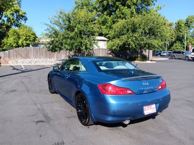 2013 INFINITI G37 Convertible — detail view
