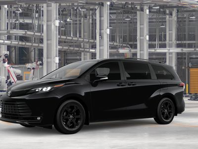 2026 Toyota Sienna — side profile view