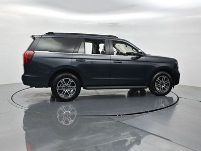 2025 Ford Expedition — side profile view