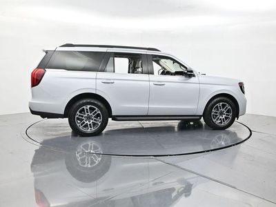 2025 Ford Expedition — side profile view