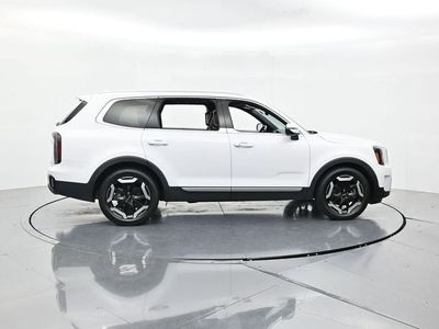 2024 Kia Telluride — side profile view