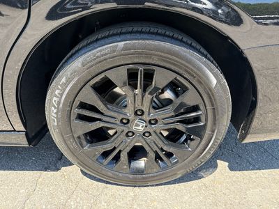 2025 Honda Odyssey — side profile view