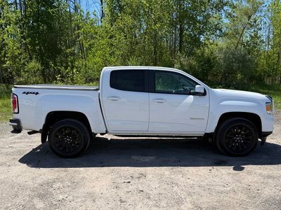 2022 GMC Canyon — interior view