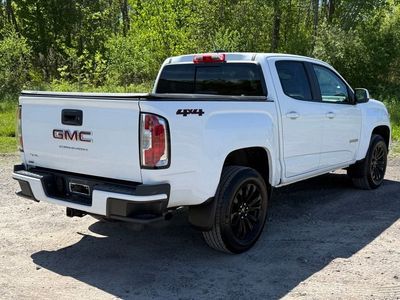 2022 GMC Canyon — detail view