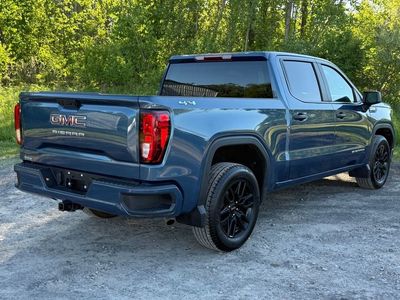 2024 GMC Sierra 1500 — detail view
