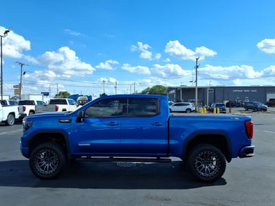 2022 GMC Sierra 1500 — interior view