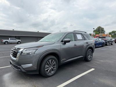 2025 Nissan Pathfinder — side profile view