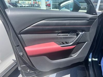 2025 Mazda Mazda CX-50 Hybrid — detail view