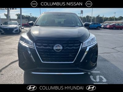 2025 Nissan Kicks Play — side profile view