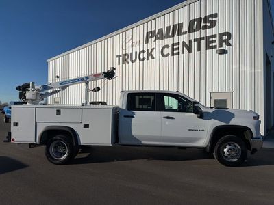 2025 Chevrolet Silverado 3500 HD Chassis Cab — side profile view