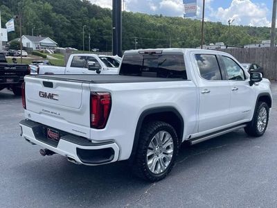 2021 GMC Sierra 1500 — interior view