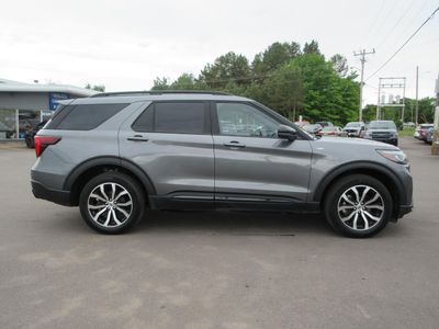 2025 Ford Explorer — detail view