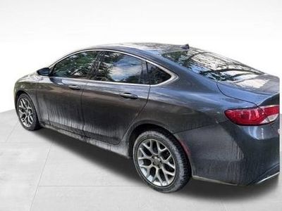 2015 Chrysler 200 — side profile view