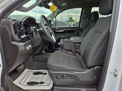 2025 GMC Sierra 1500 — side profile view