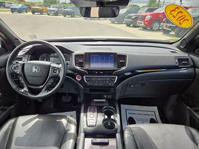 2023 Honda Ridgeline — interior view