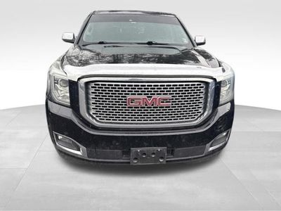2015 GMC Yukon — detail view