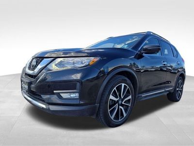 2020 Nissan Rogue — detail view