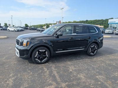 2025 Kia Telluride — interior view