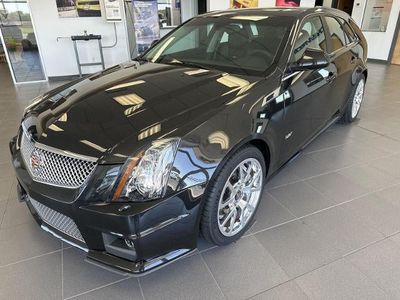 2013 Cadillac CTS-V Wagon — interior view