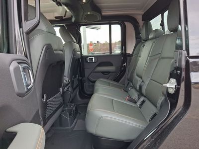 2026 Jeep Gladiator — detail view