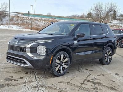 2026 Mitsubishi Outlander — side profile view