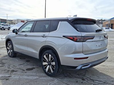 2026 Mitsubishi Outlander — rear three-quarter view