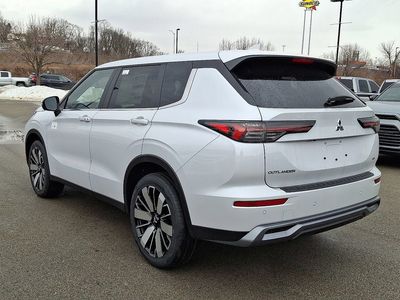2026 Mitsubishi Outlander — rear three-quarter view
