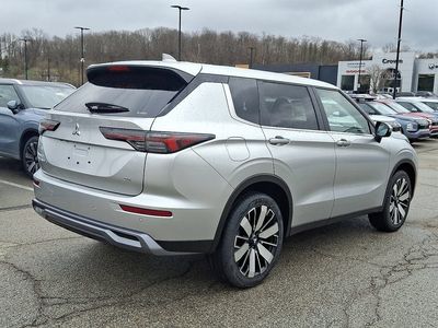 2026 Mitsubishi Outlander — interior view