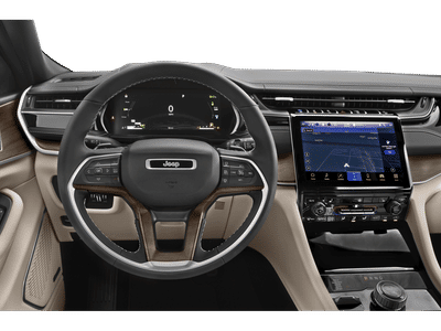 2023 Jeep Grand Cherokee — interior view