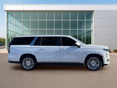 2022 Cadillac Escalade ESV — interior view
