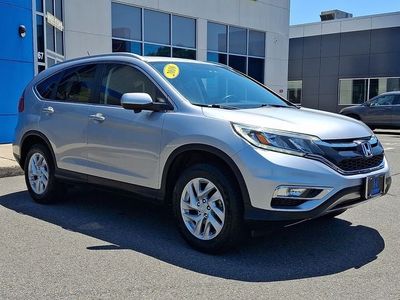 2016 Honda CR-V — rear three-quarter view