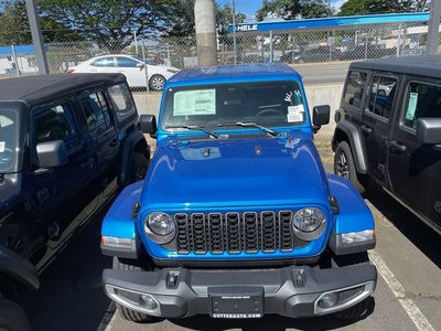 2026 Jeep Gladiator — side profile view