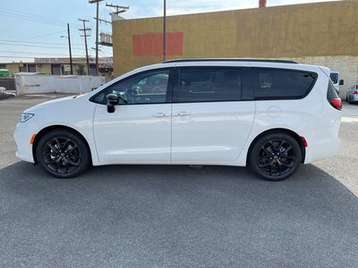 2026 Chrysler Pacifica — rear three-quarter view