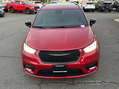 2026 Chrysler Pacifica — side profile view