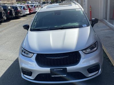 2026 Chrysler Pacifica — side profile view