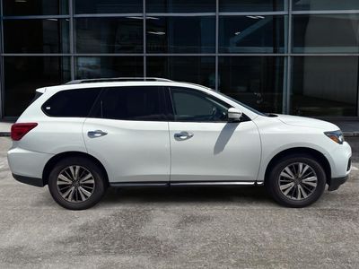 2020 Nissan Pathfinder — interior view