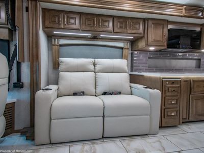 2026 Fleetwood Discovery LXE - Photo 9
