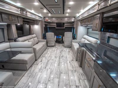 2026 Fleetwood Discovery LXE - Photo 3