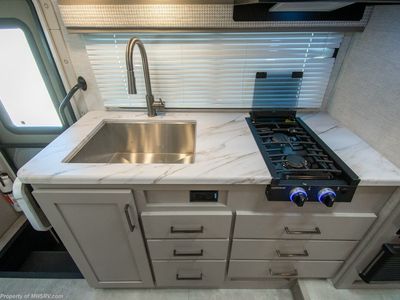 2026 Thor Motor Coach Quantum - Photo 16