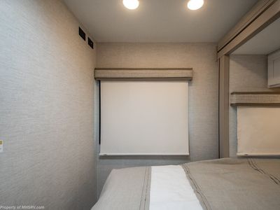 2026 Thor Motor Coach Quantum - Photo 25