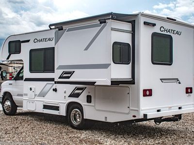 2026 Thor Motor Coach Chateau - Photo 2