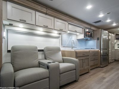 2026 Thor Motor Coach Riviera - Photo 11