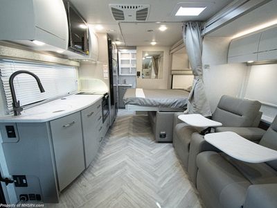 2026 Thor Motor Coach Tiburon — photo 7 view