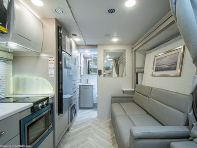 2026 Thor Motor Coach Tiburon — photo 23 view