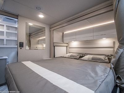 2026 Thor Motor Coach Tiburon — photo 25 view