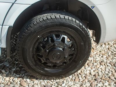 2026 Thor Motor Coach Tiburon — photo 40 view